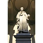 Statua di Bonaventura Cavalieri, opera di Giovanni Antonio Labus, 1844. Cortile del Palazzo di Brera a Milano (foto di Giovanni dall'Orto).