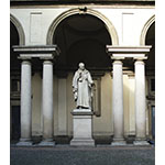 Statua di Bonaventura Cavalieri, opera di Giovanni Antonio Labus, 1844. Cortile del Palazzo di Brera a Milano (foto di Giovanni dall'Orto).