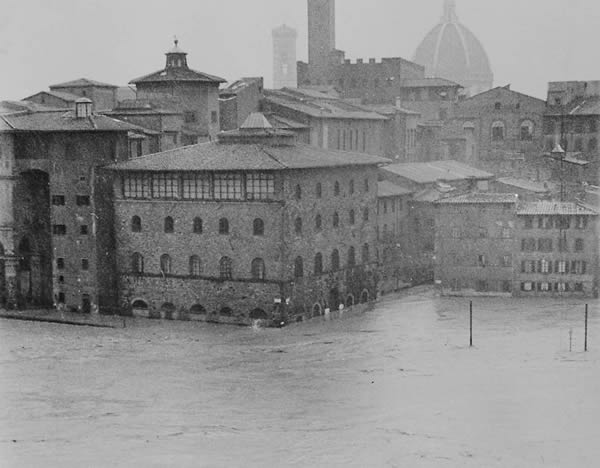 4 novembre 1966: Palazzo Castellani alluvionato